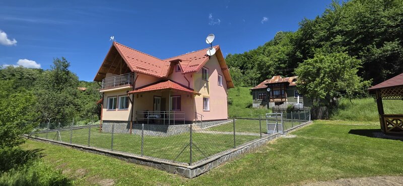 Vila de vanzare in Breaza-Nistoresti cu 7068 mp